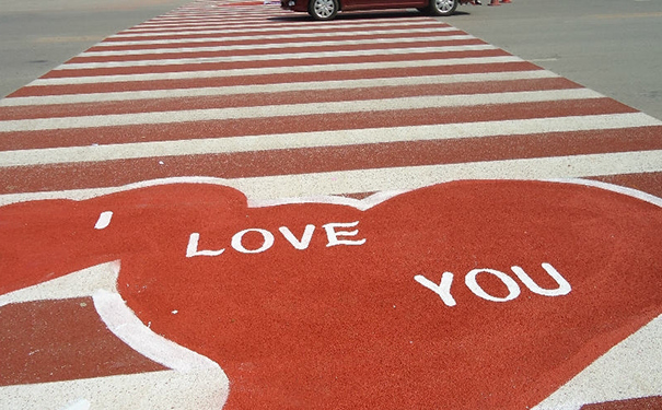 彩色陶瓷顆粒路面多少錢一平方米?(價(jià)格詳情)