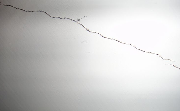 內墻面開裂如何修補?(處理方法)