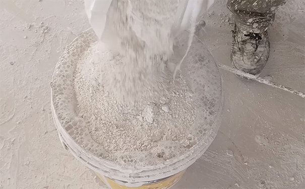 膩?zhàn)臃奂幽z水加滑石粉可以嗎?注意危害極大!