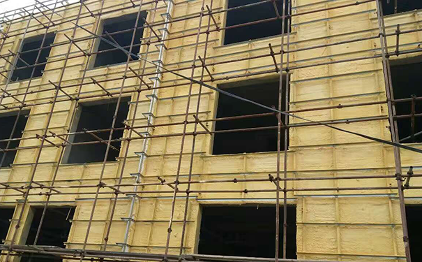 外墻保溫噴涂聚氨酯好嗎?效果怎么樣?