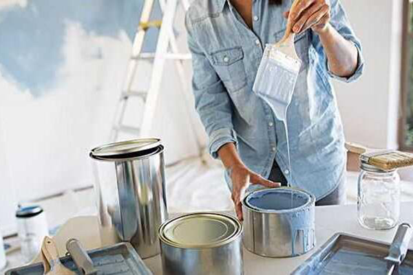 外墻涂料弄衣服上干了怎么去除?